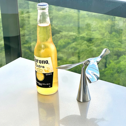 Repülő madár – gravitációt meghazudtoló fém sörnyitó 🐦 különleges dizájn bárdekoráció 🍺