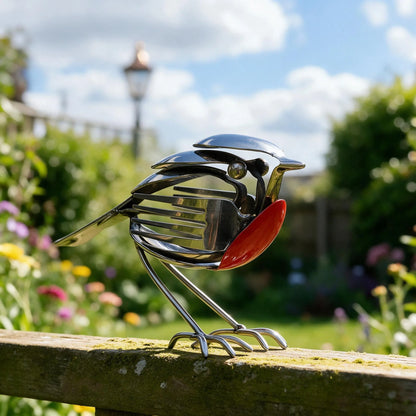 🐦 Kézzel készített fém vörösbegy dekoráció – elegáns dísz a kertbe és az otthonba