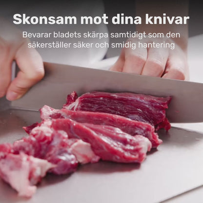 Tiszta titán konyhai vágódeszka, élelmiszeripari minőségű, foltálló és tartós, higiénikus, kíméli a kések élét és könnyen tisztítható